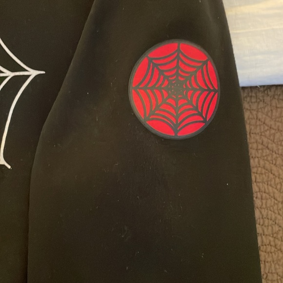 Gran Finny Black Sweatshirt with red spider and white Web - Picture 2 of 6